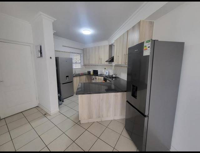 2 BEDROOM APARTMENT FOR SALE IN UMHLANGA RIDGE
